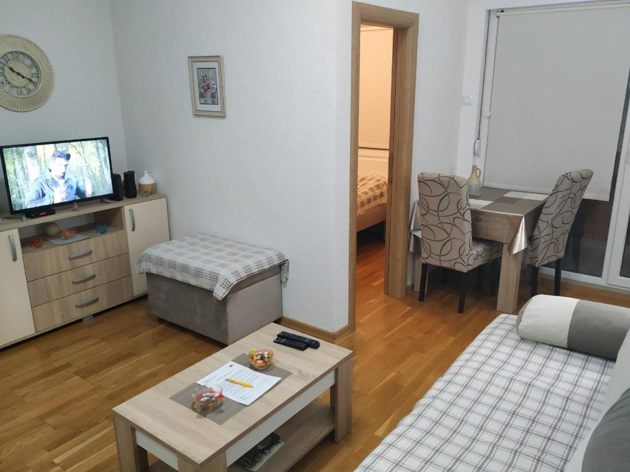 Apartman Vanja Podgorica Buitenkant foto